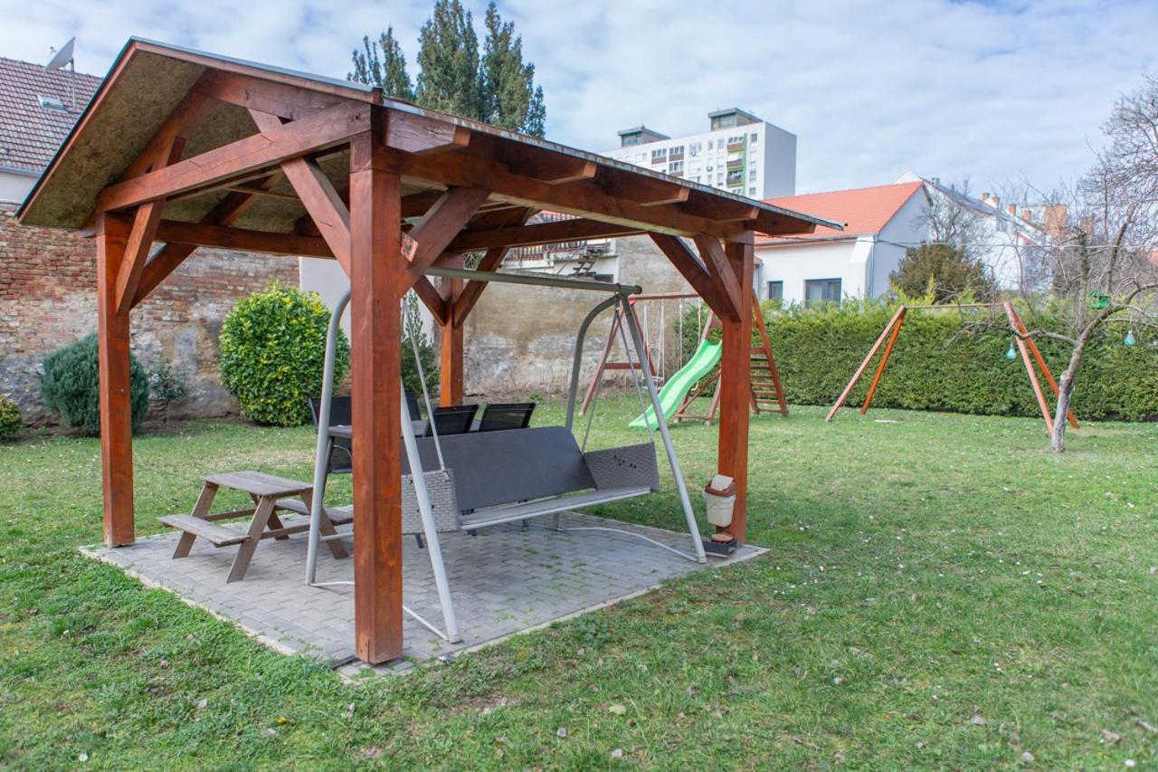 Apartment City Inn Pécs Extérieur photo