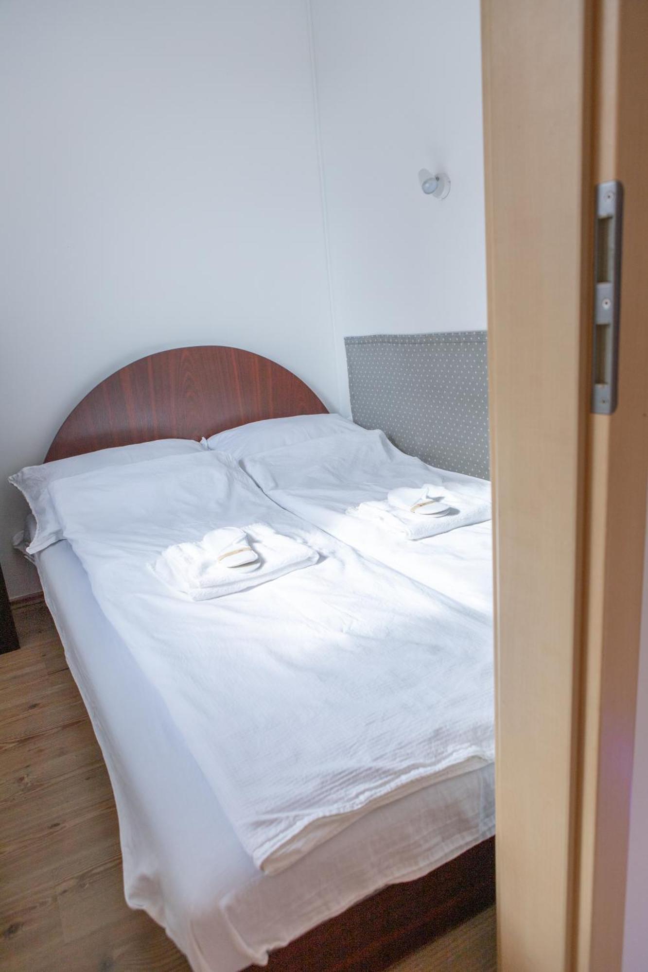 Apartment City Inn Pécs Extérieur photo